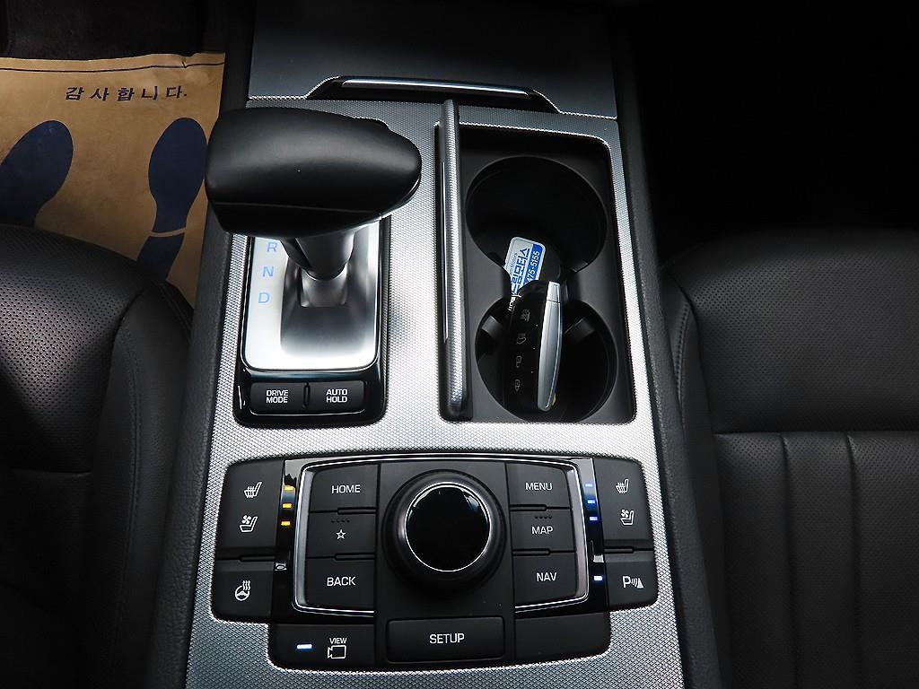 Genesis G80 - Vista 10