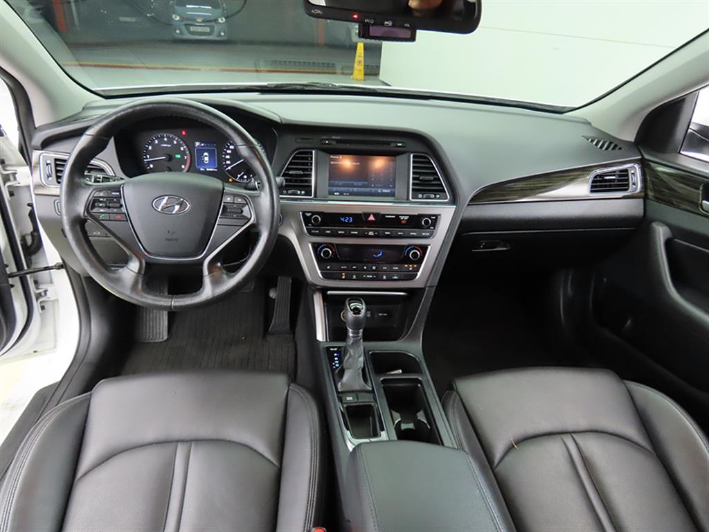 HYUNDAI Sonata - Vista 7