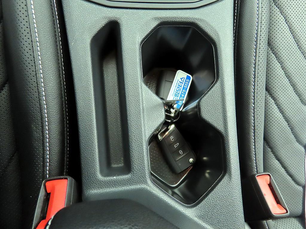 Volkswagen Jetta - Vista 12