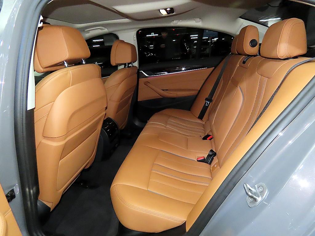 BMW 5 Series - Vista 7
