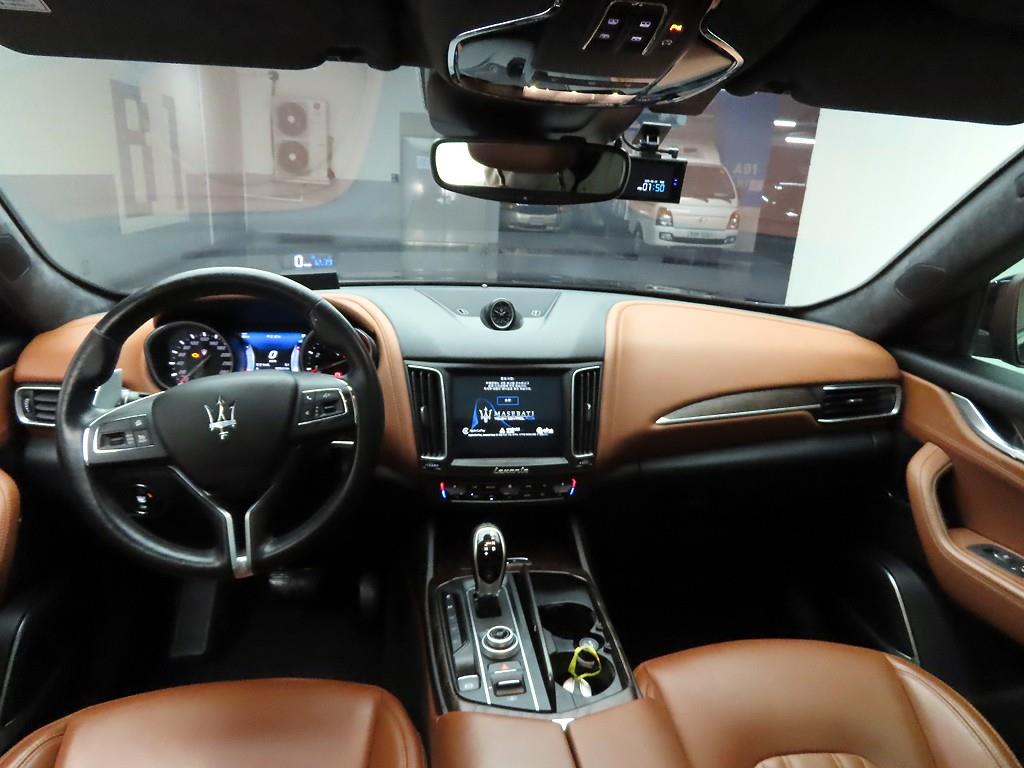Maserati Levante - Vista 6