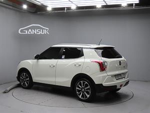 Ssangyong Tivoli - Vista 6