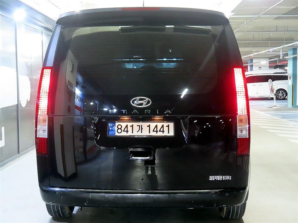 HYUNDAI Staria - Vista 5