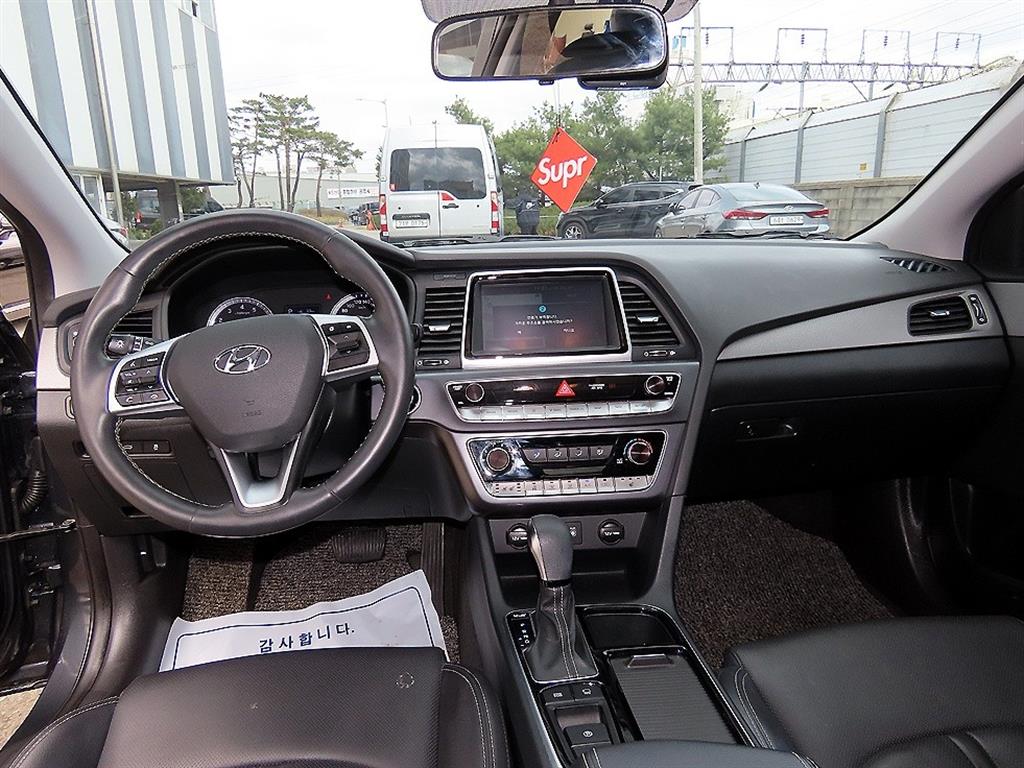 HYUNDAI Sonata - Vista 7