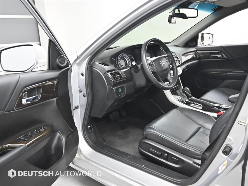 Honda Accord - Vista 10