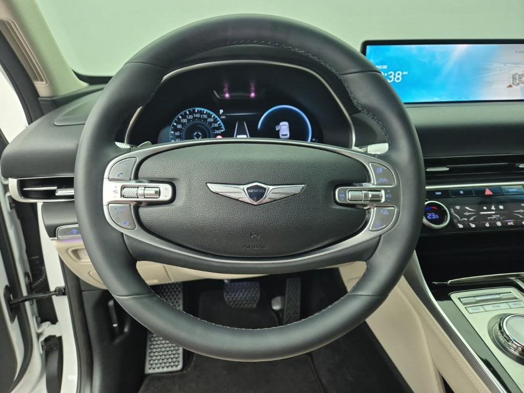 Genesis GV80 - Vista 9