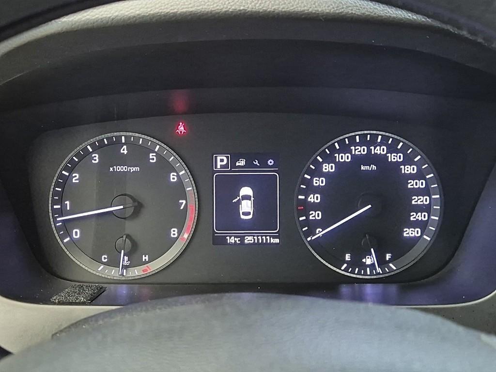 HYUNDAI Sonata - Vista 6