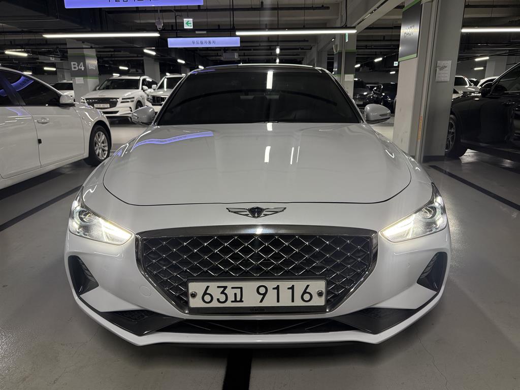 Genesis G70 - Vista 6