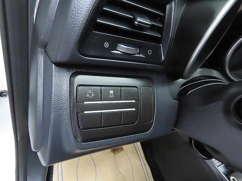 Ssangyong Tivoli 2018 Blanco - Importación desde Corea - HF Imports Iquique - Foto 13