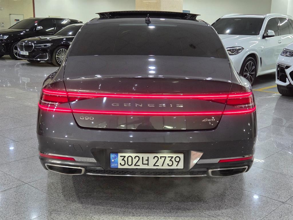 Genesis G90 - Vista 4