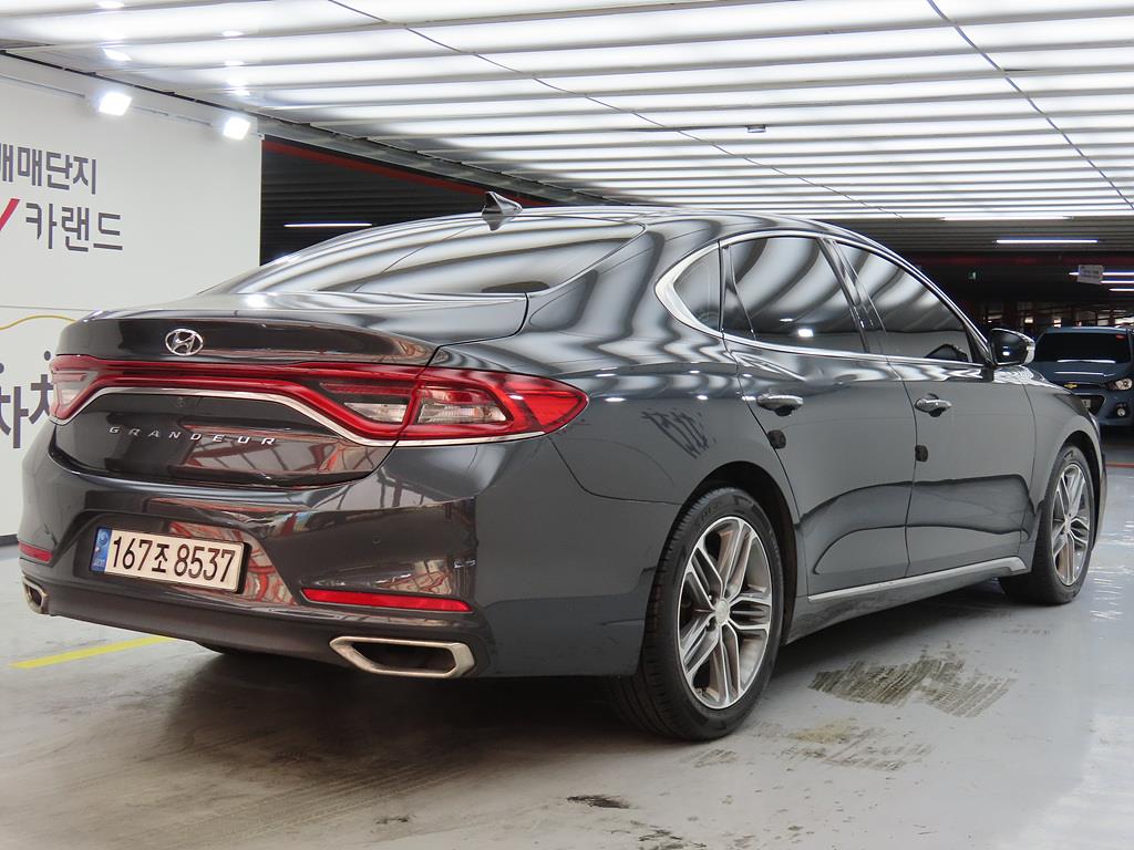 HYUNDAI Grandeur - Vista 4