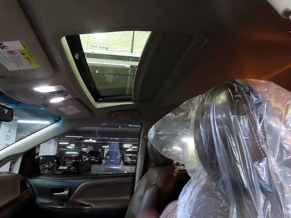 Toyota Siena 2017 Negro - Importación desde Corea - HF Imports Iquique - Foto 16