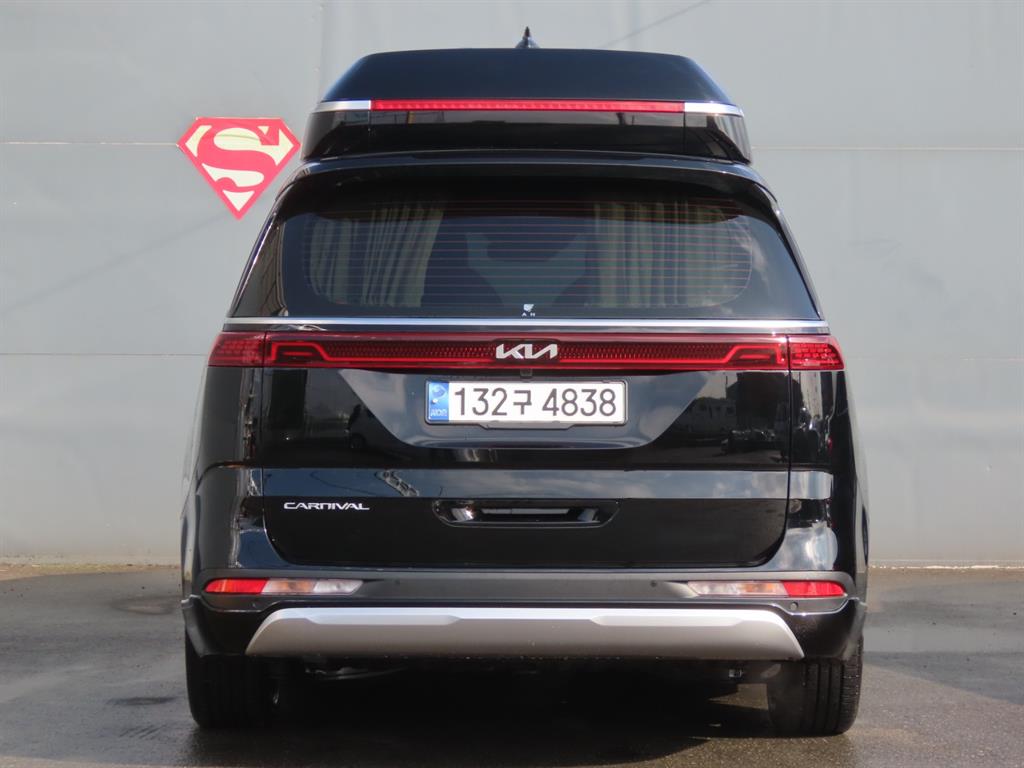 KIA Carnival - Vista 7