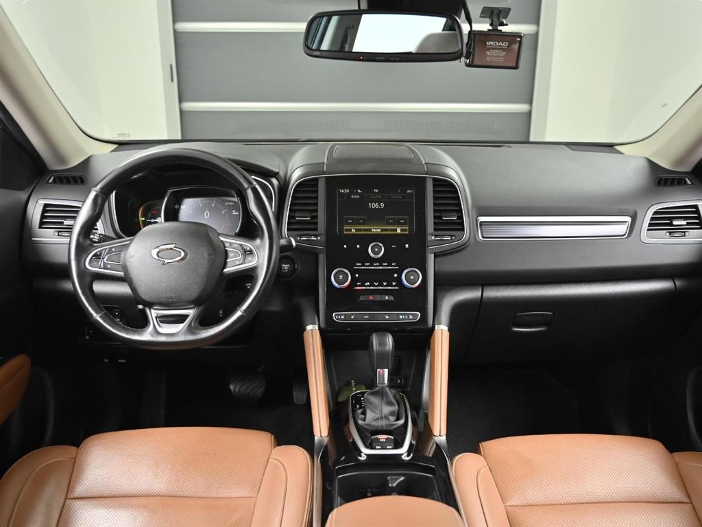 SAMSUNG QM6 - Vista 9