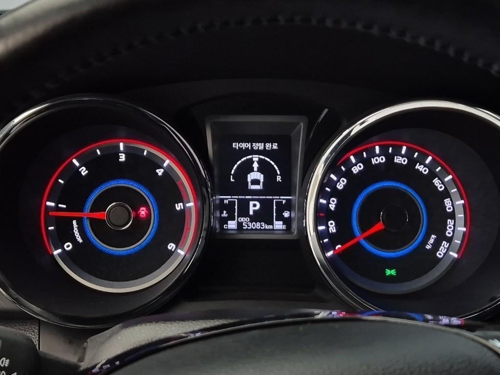 Ssangyong Tivoli - Vista 6