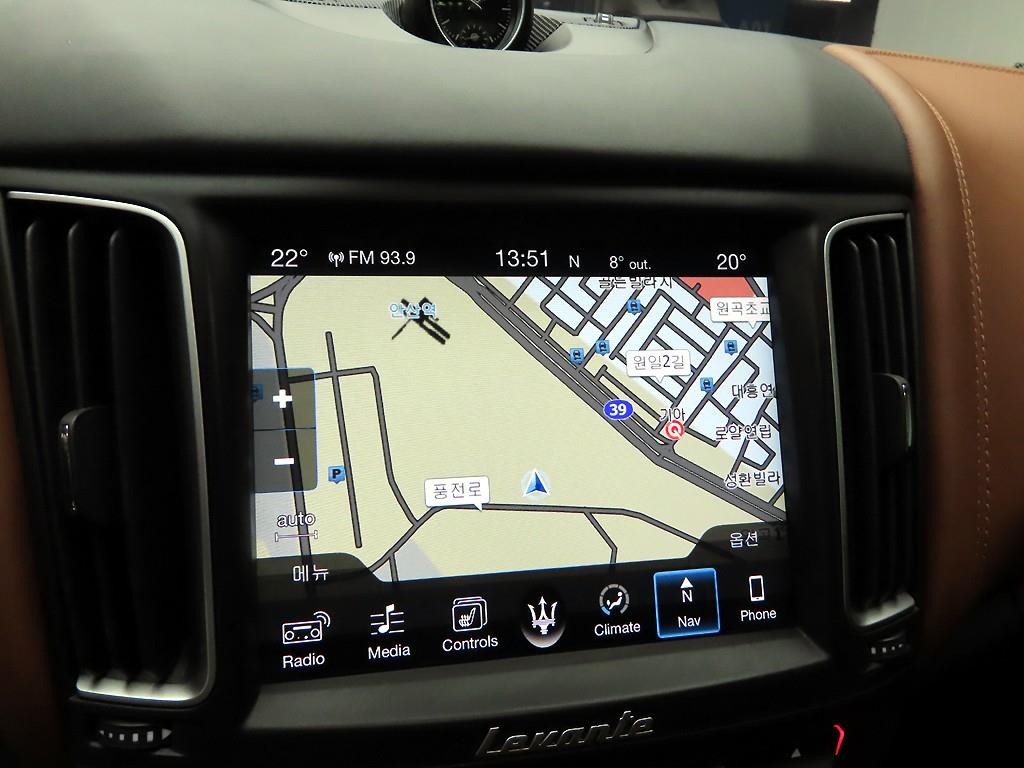 Maserati Levante - Vista 8