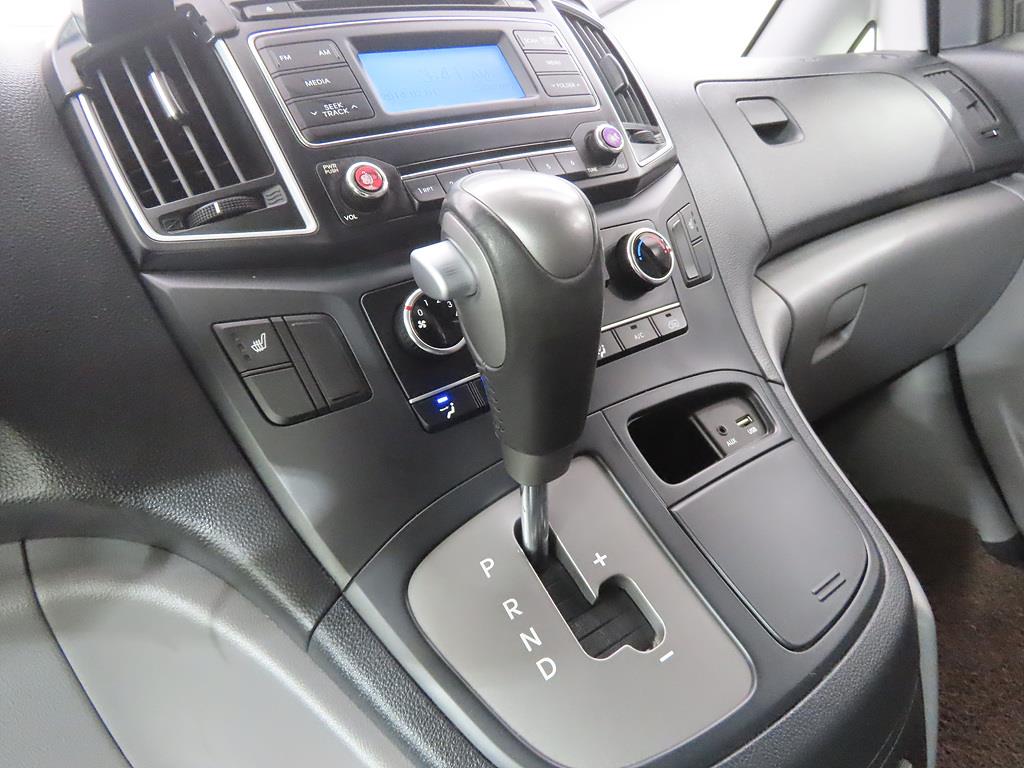 HYUNDAI Starex - Vista 11