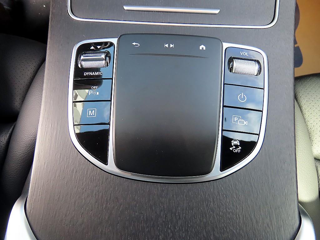 Mercedes Benz GLC Class - Vista 12