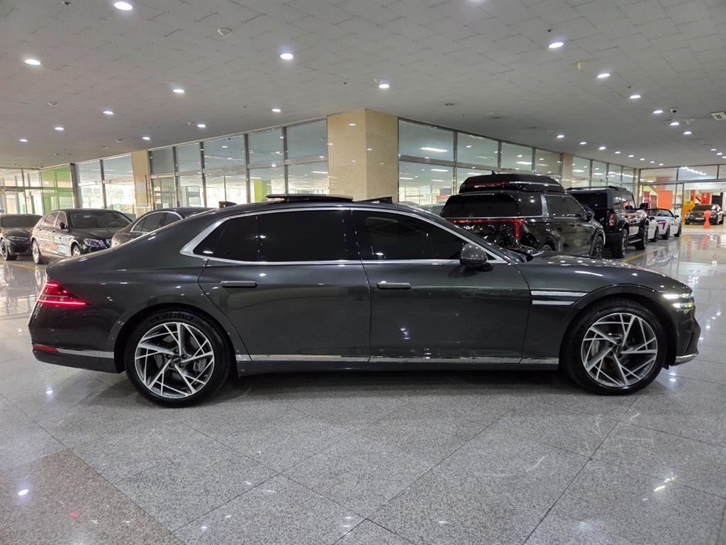 Genesis G90 - Vista 5