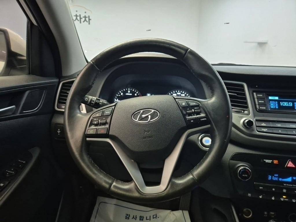 HYUNDAI Tucson - Vista 9