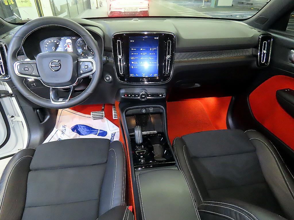 Volvo XC40 - Vista 10