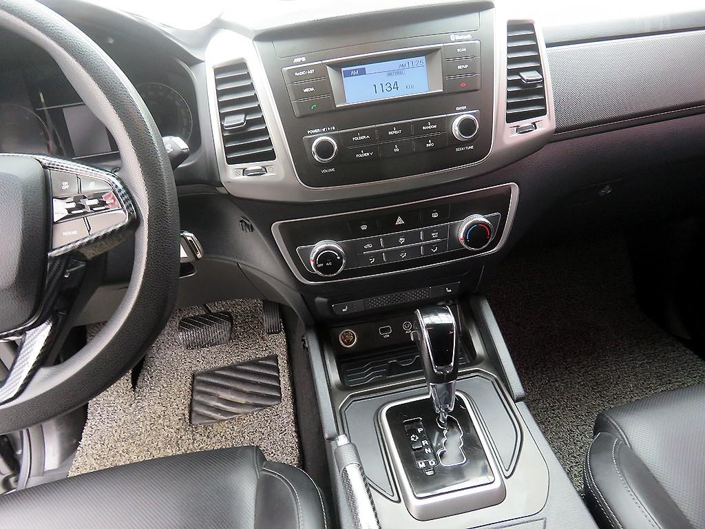 Ssangyong Rexton - Vista 12