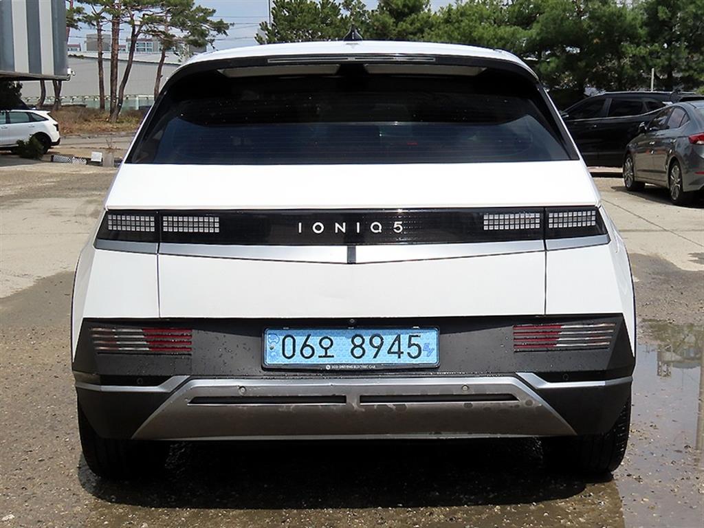 HYUNDAI Ioniq 5 - Vista 4