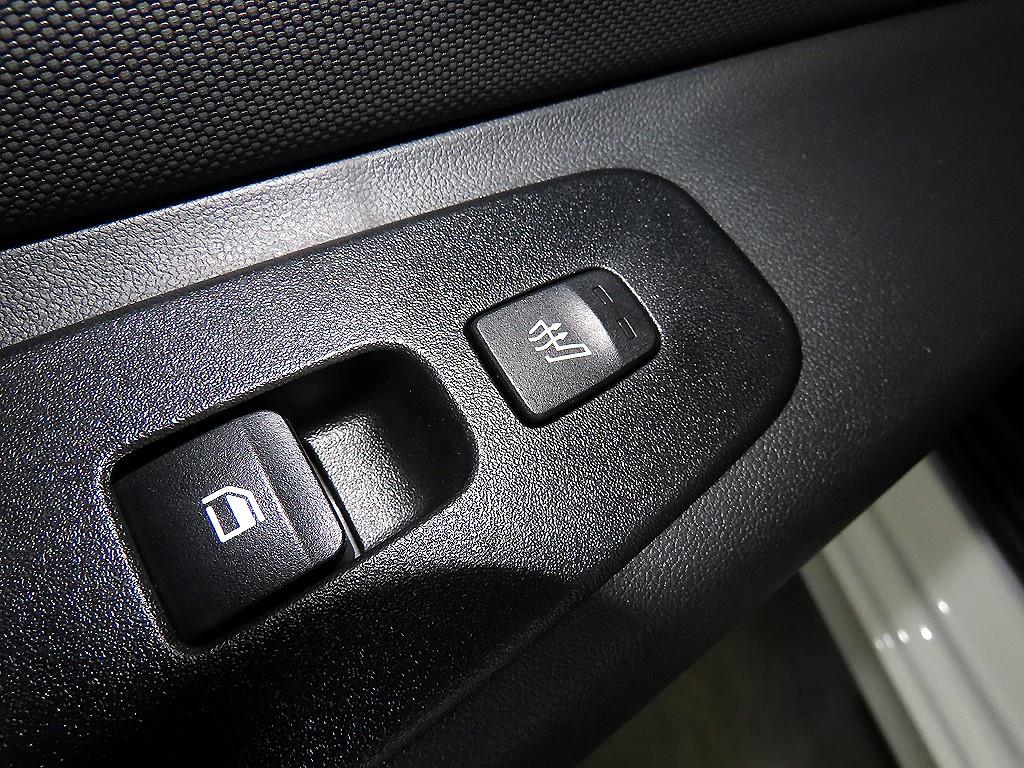 HYUNDAI Avante 2025 Blanco - Importación desde Corea - HF Imports Iquique - Foto 15