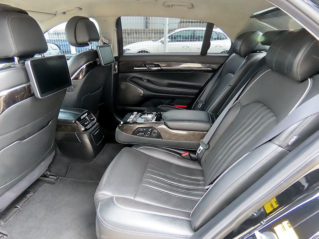 Genesis EQ900 - Vista 6