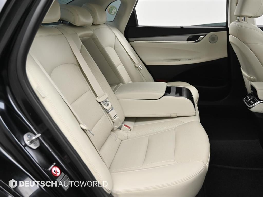 HYUNDAI Grandeur - Vista 11