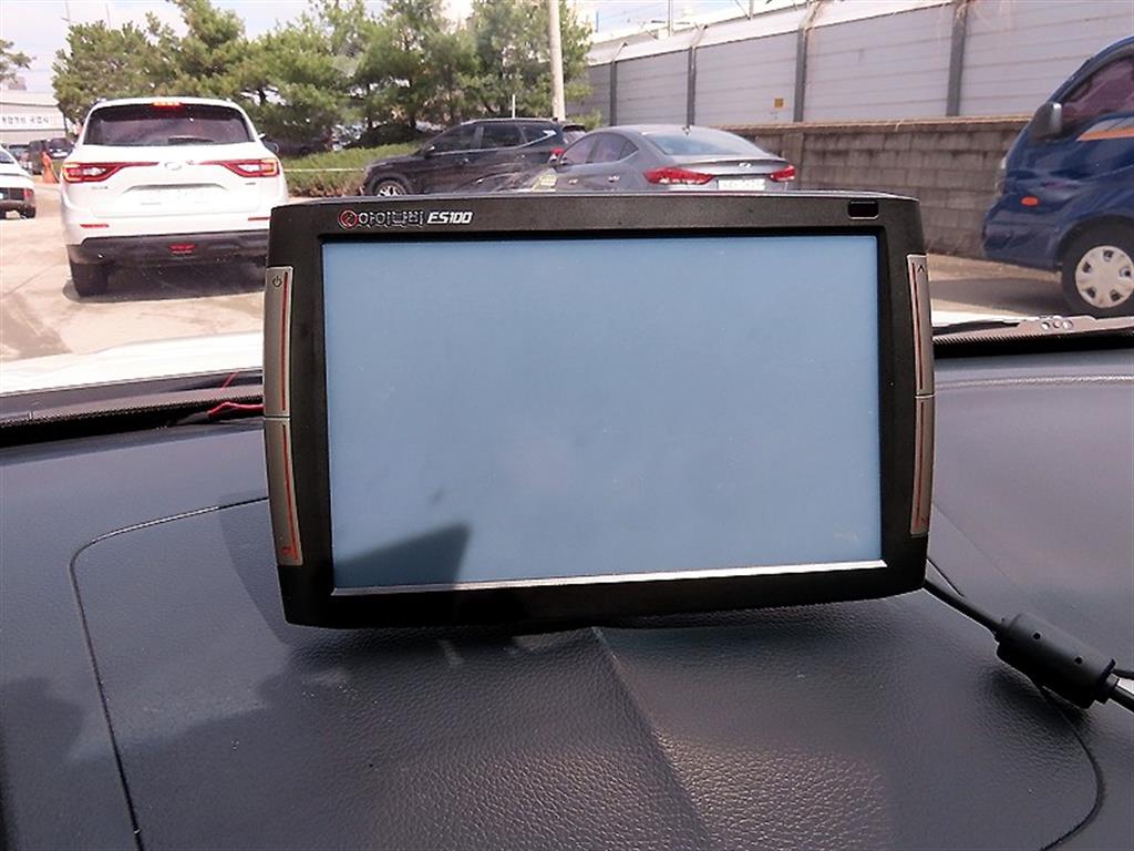 Ssangyong Tivoli 2016 Blanco - Importación desde Corea - HF Imports Iquique - Foto 15