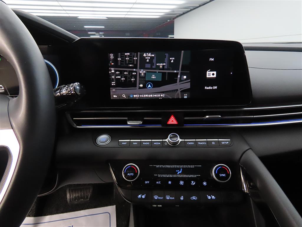 HYUNDAI Avante - Vista 12