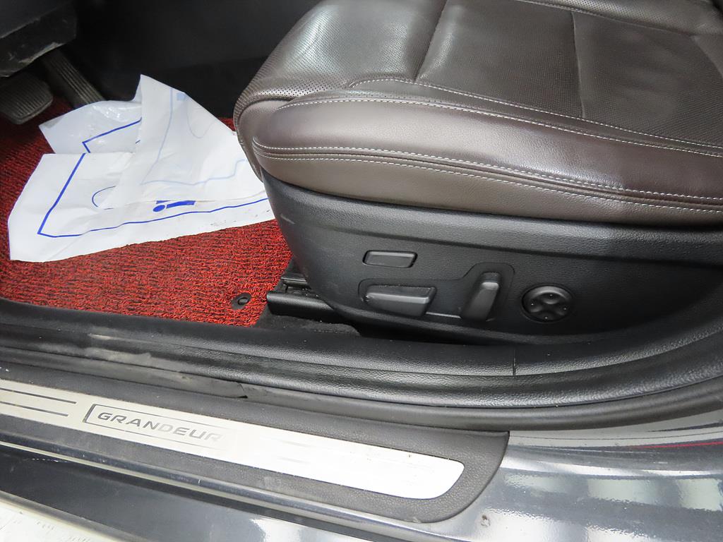 HYUNDAI Grandeur - Vista 8