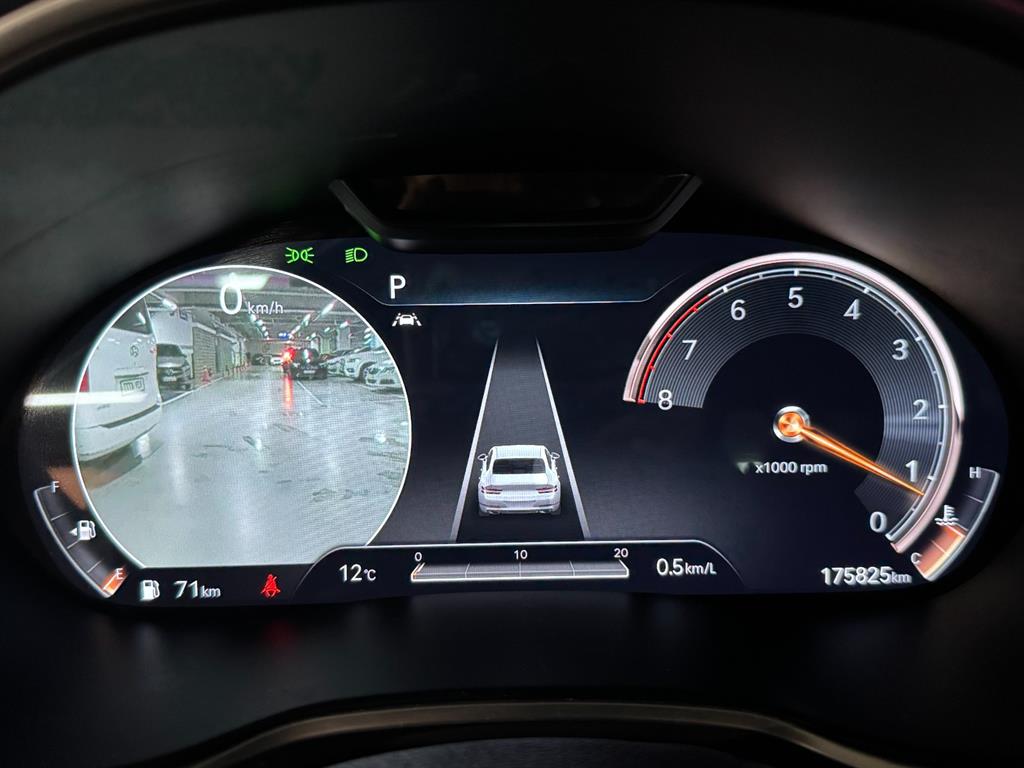 Genesis G80 - Vista 9