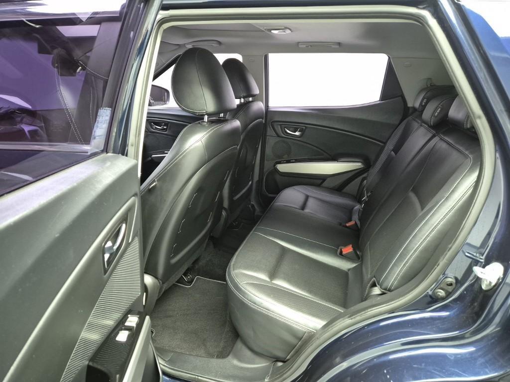 Ssangyong Tivoli - Vista 10