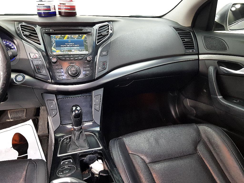 HYUNDAI i40 - Vista 10