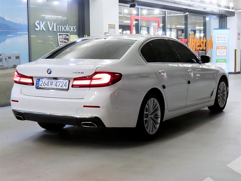 BMW 5 Series - Vista 4