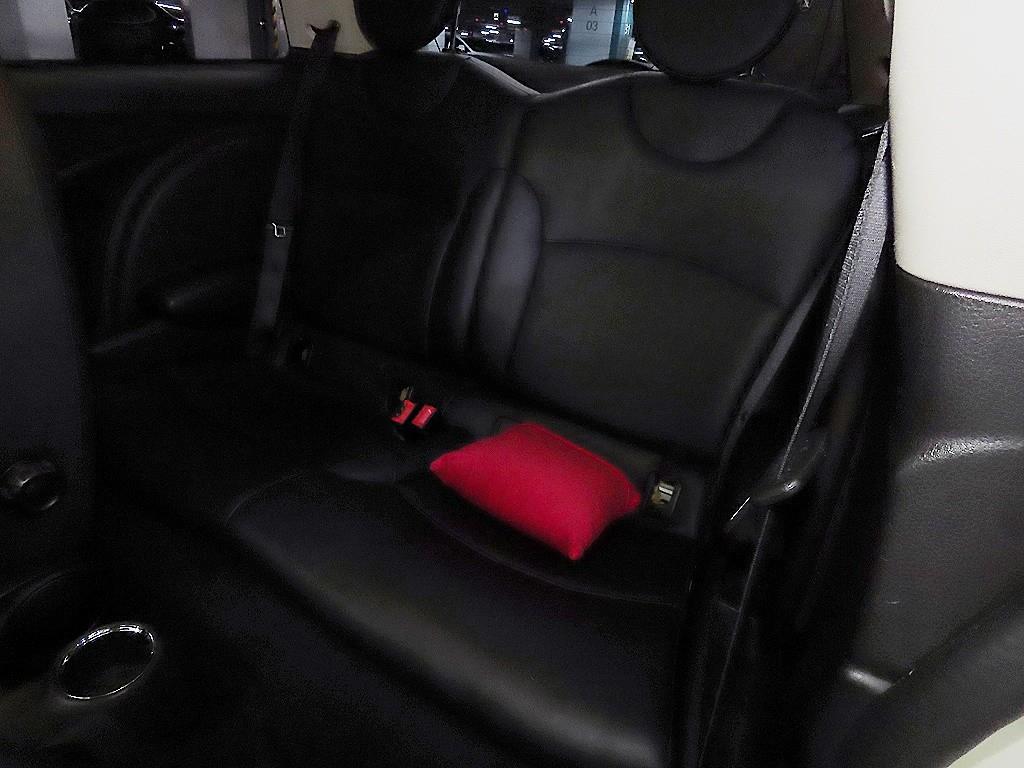 Mini Cooper - Vista 7