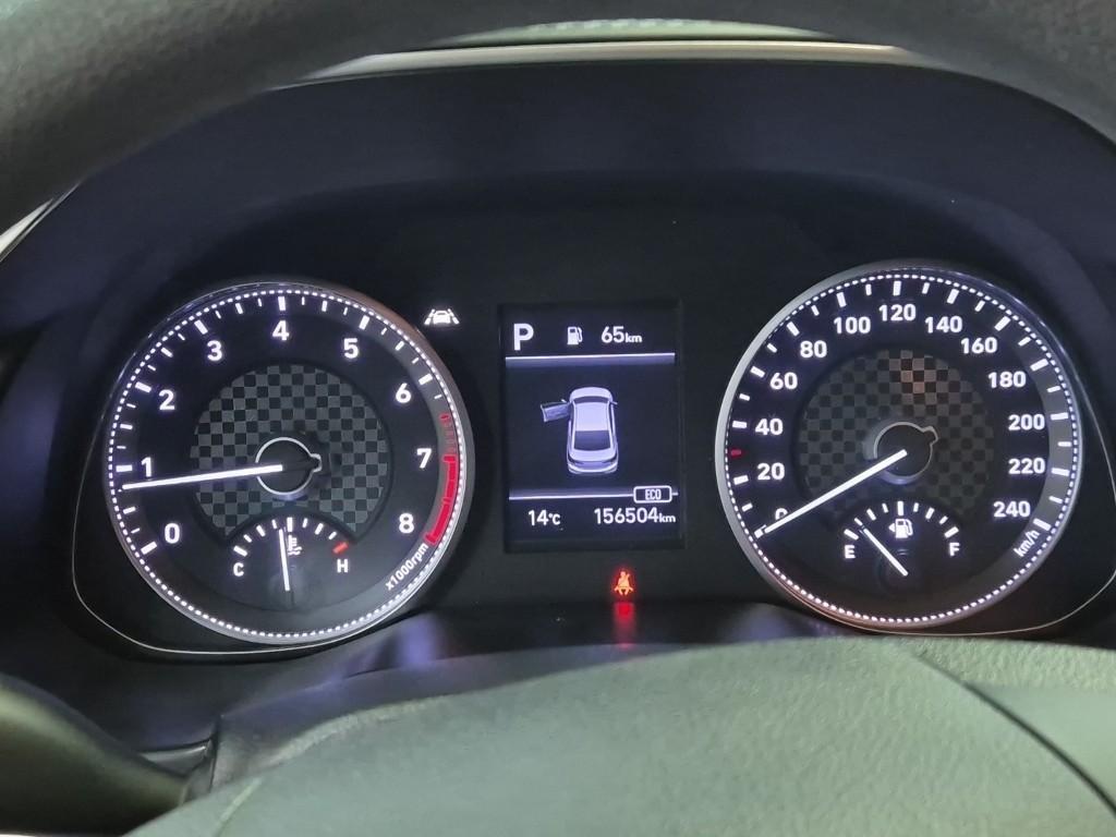 HYUNDAI Avante - Vista 6