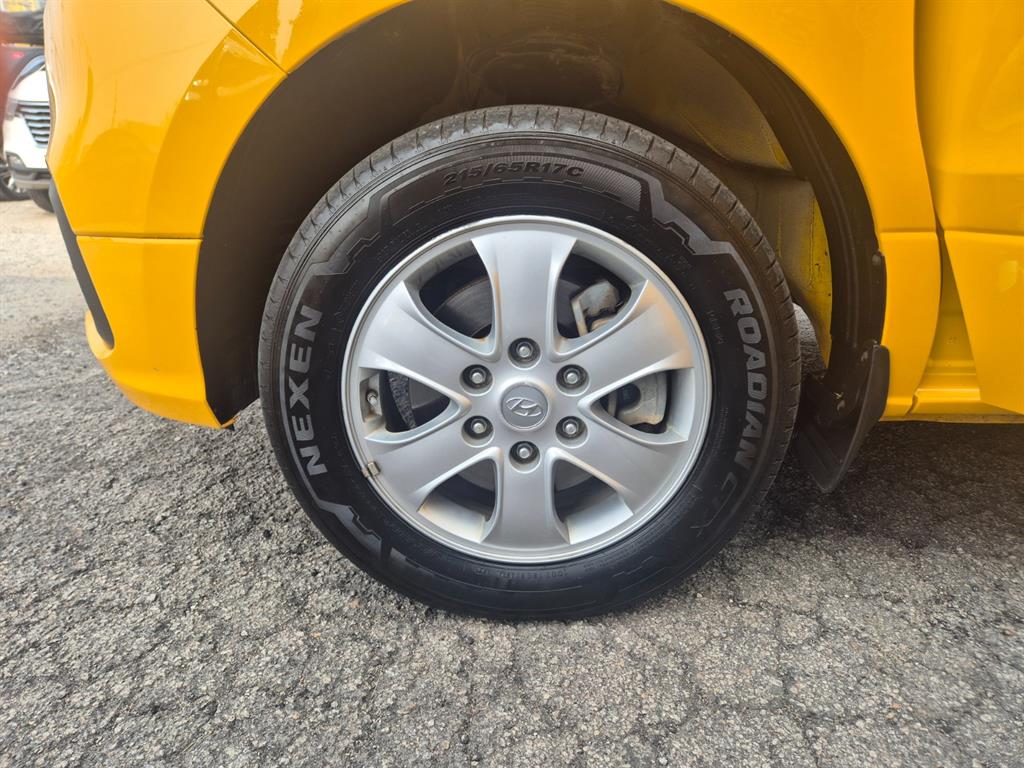 HYUNDAI Starex 2021 Amarillo - Importación desde Corea - HF Imports Iquique - Foto 19