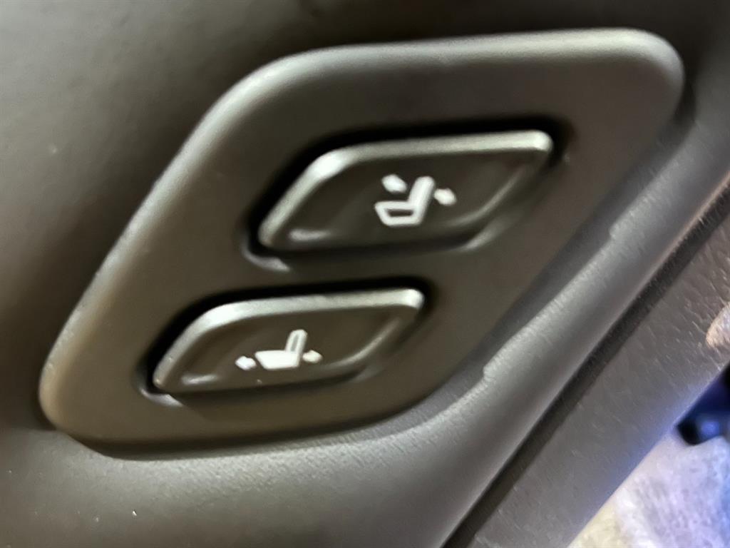 KIA Carnival - Vista 12