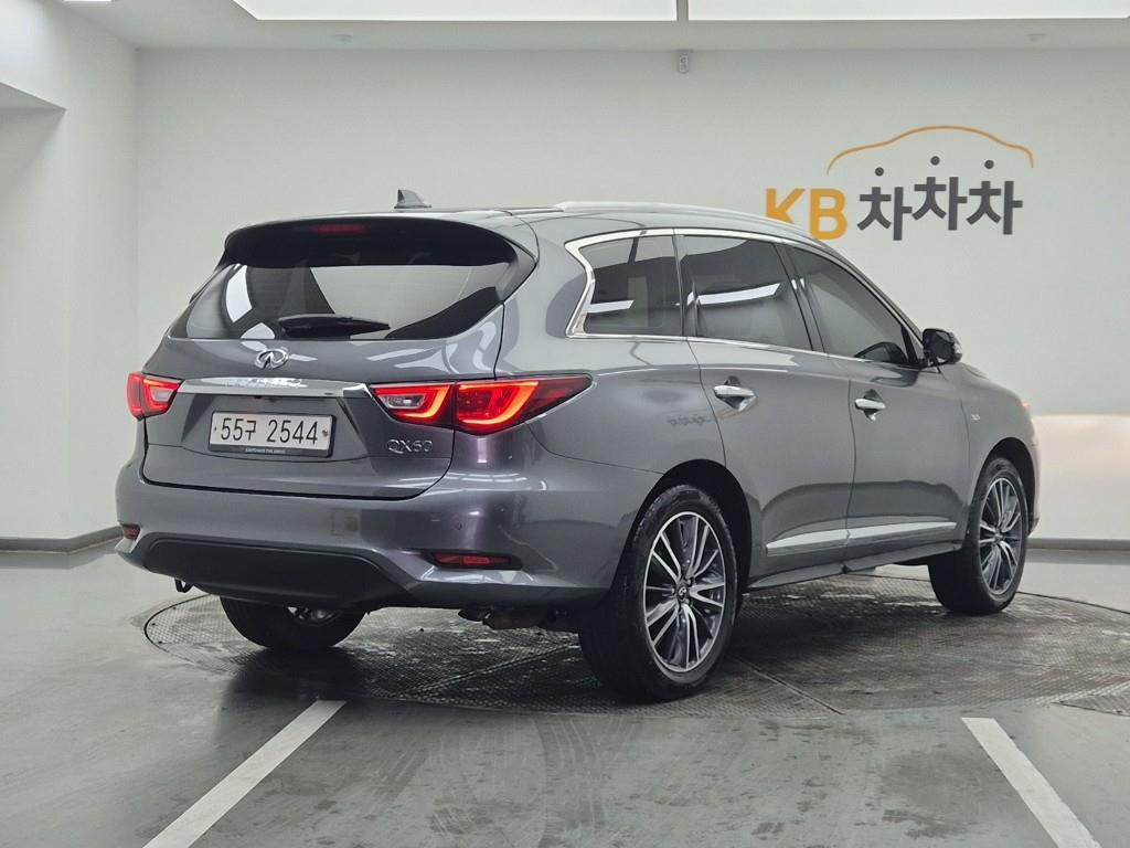 Infiniti QX - Vista 4