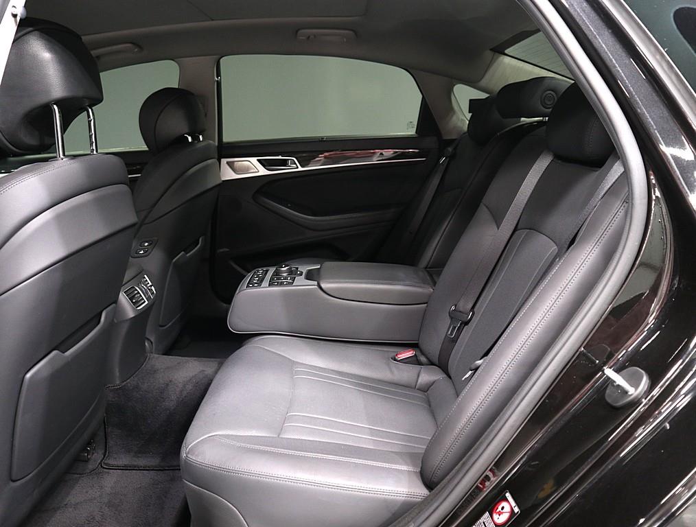 Genesis G80 - Vista 11