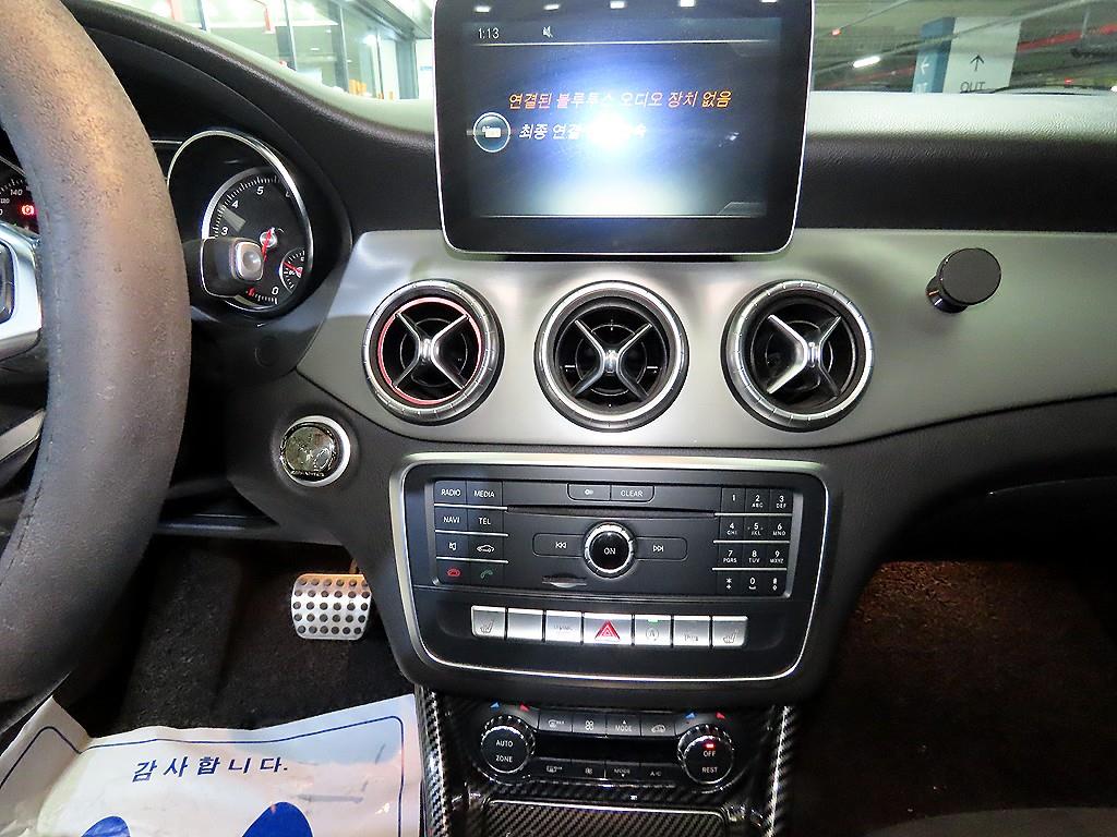 Mercedes Benz CLA Class - Vista 11