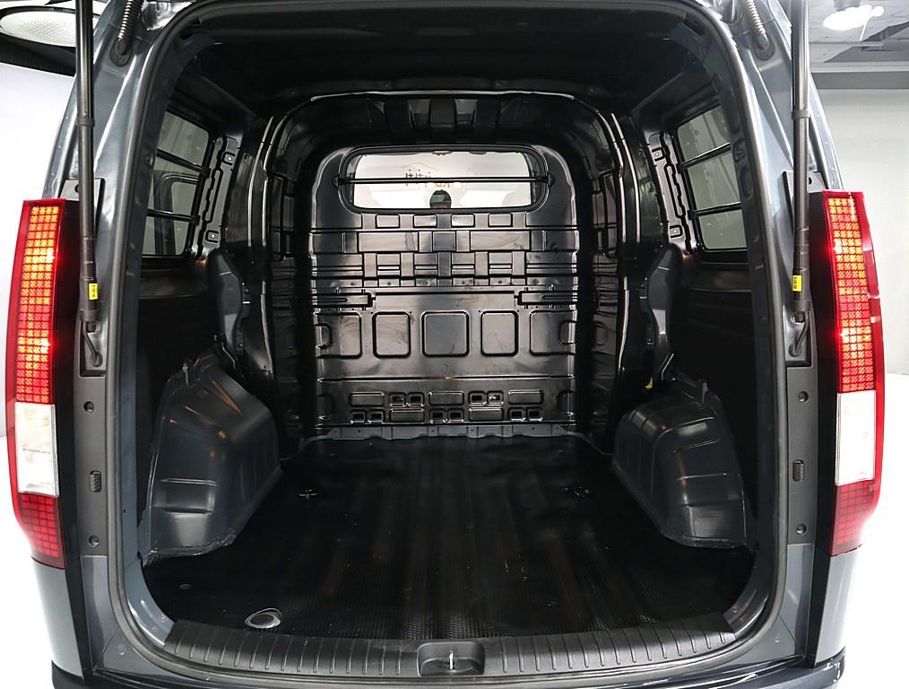 HYUNDAI Staria 2024 Gris - Importación desde Corea - HF Imports Iquique - Foto 18