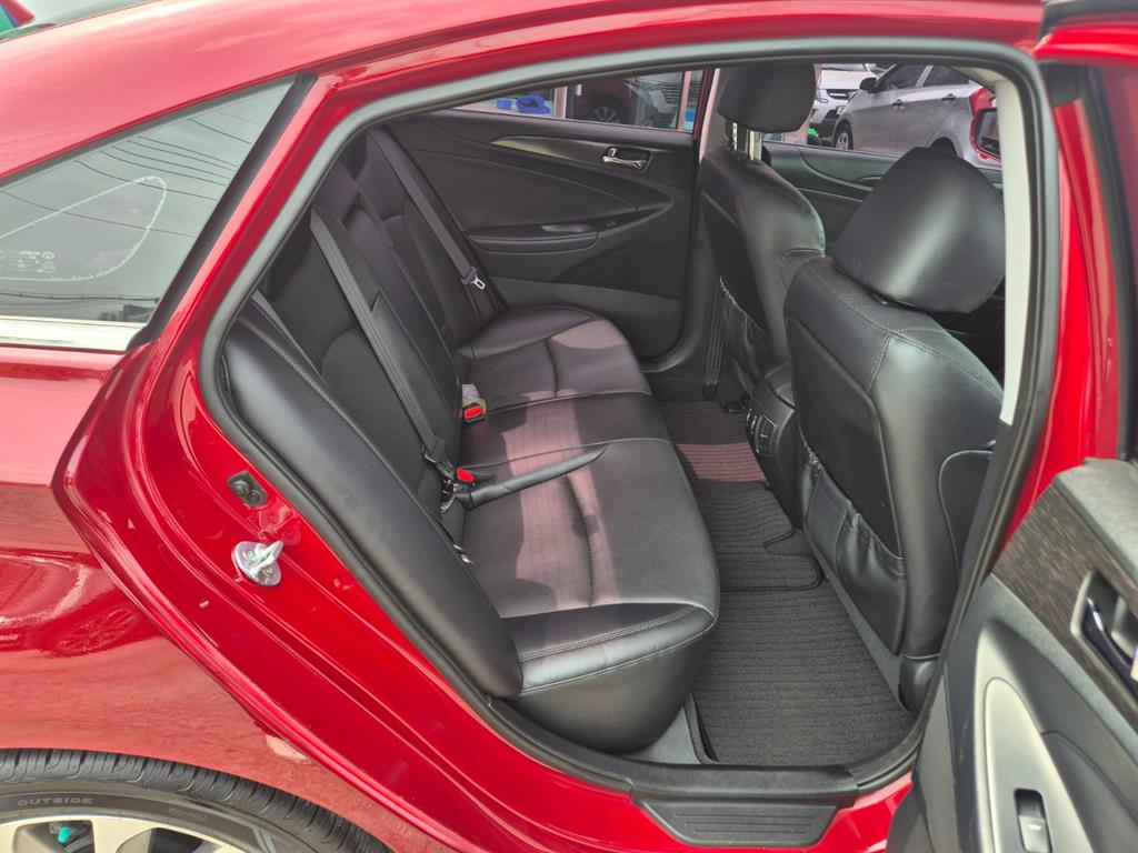 HYUNDAI Sonata - Vista 6