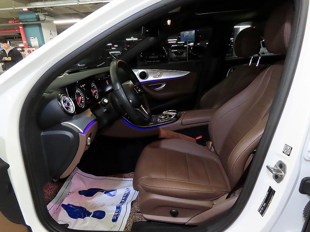 Mercedes Benz E class - Vista 6