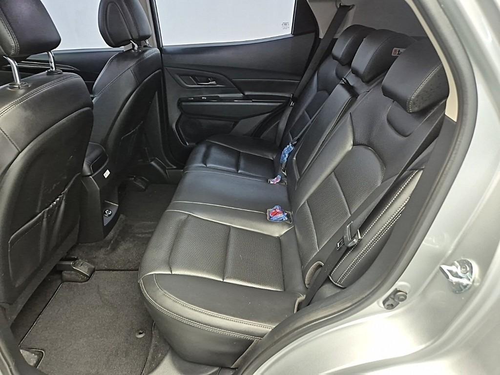 Ssangyong Korando - Vista 12