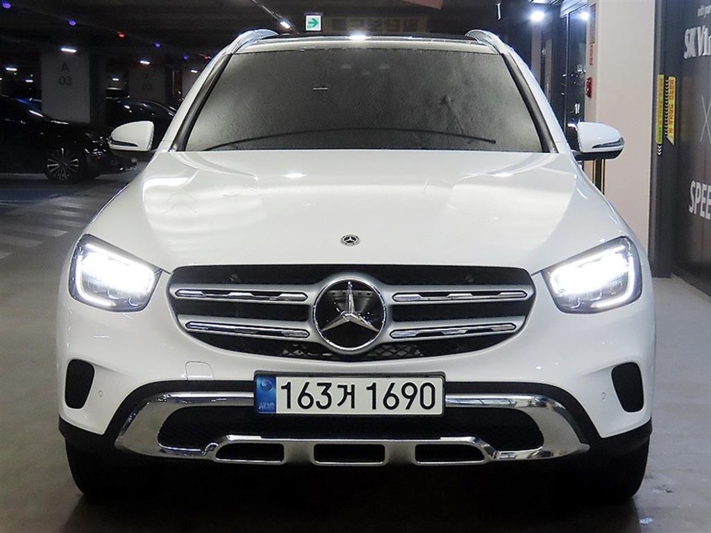 Mercedes Benz GLC Class - Vista 2