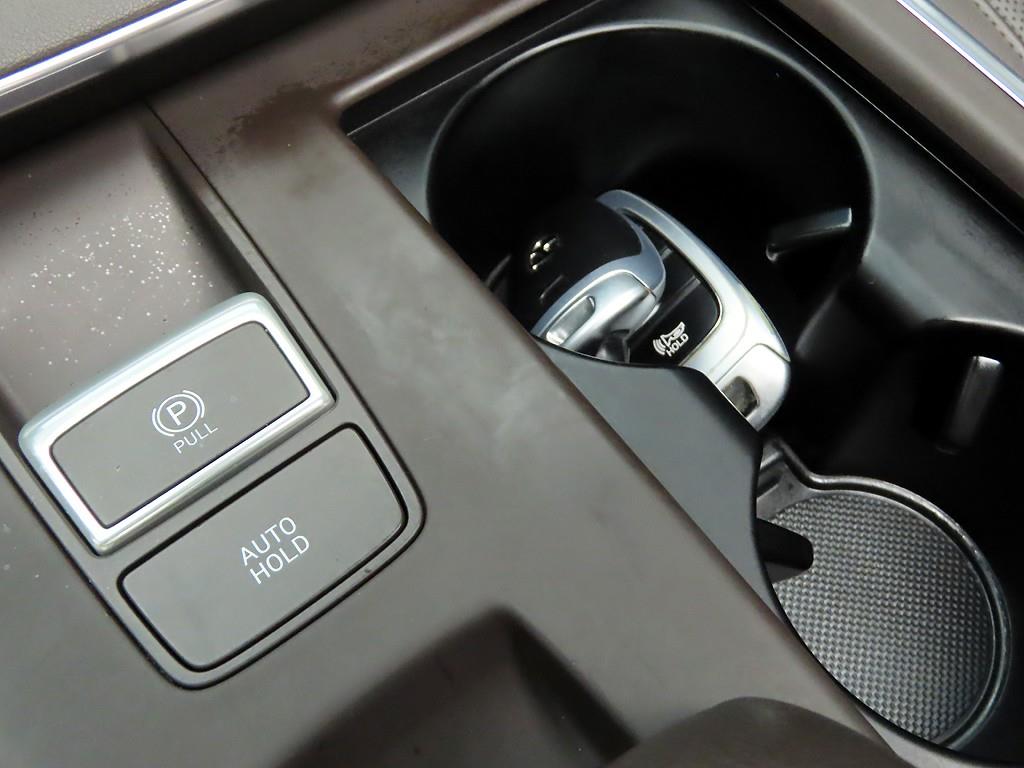 HYUNDAI Grandeur - Vista 11